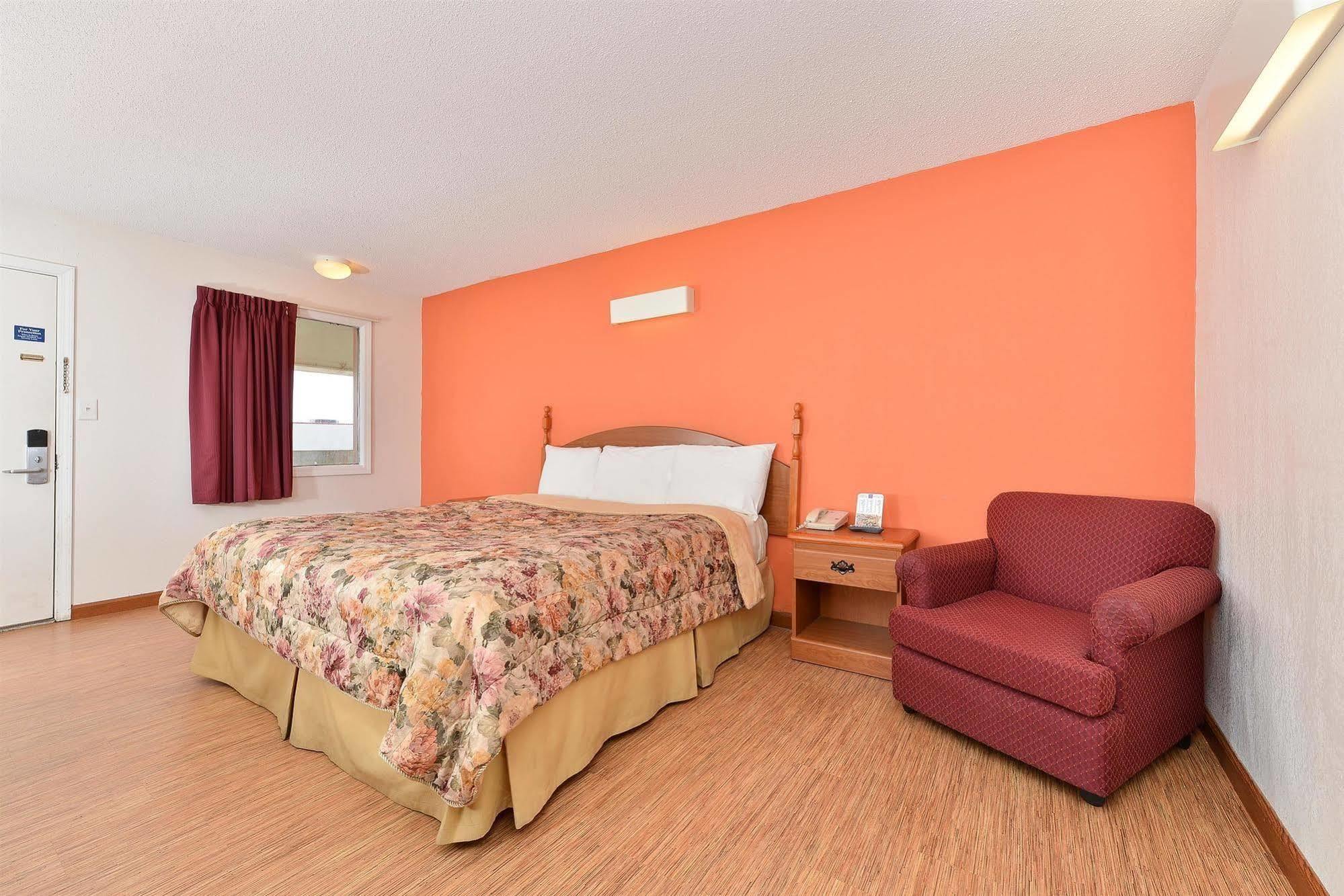 Crossroads Inn Лебанон Экстерьер фото