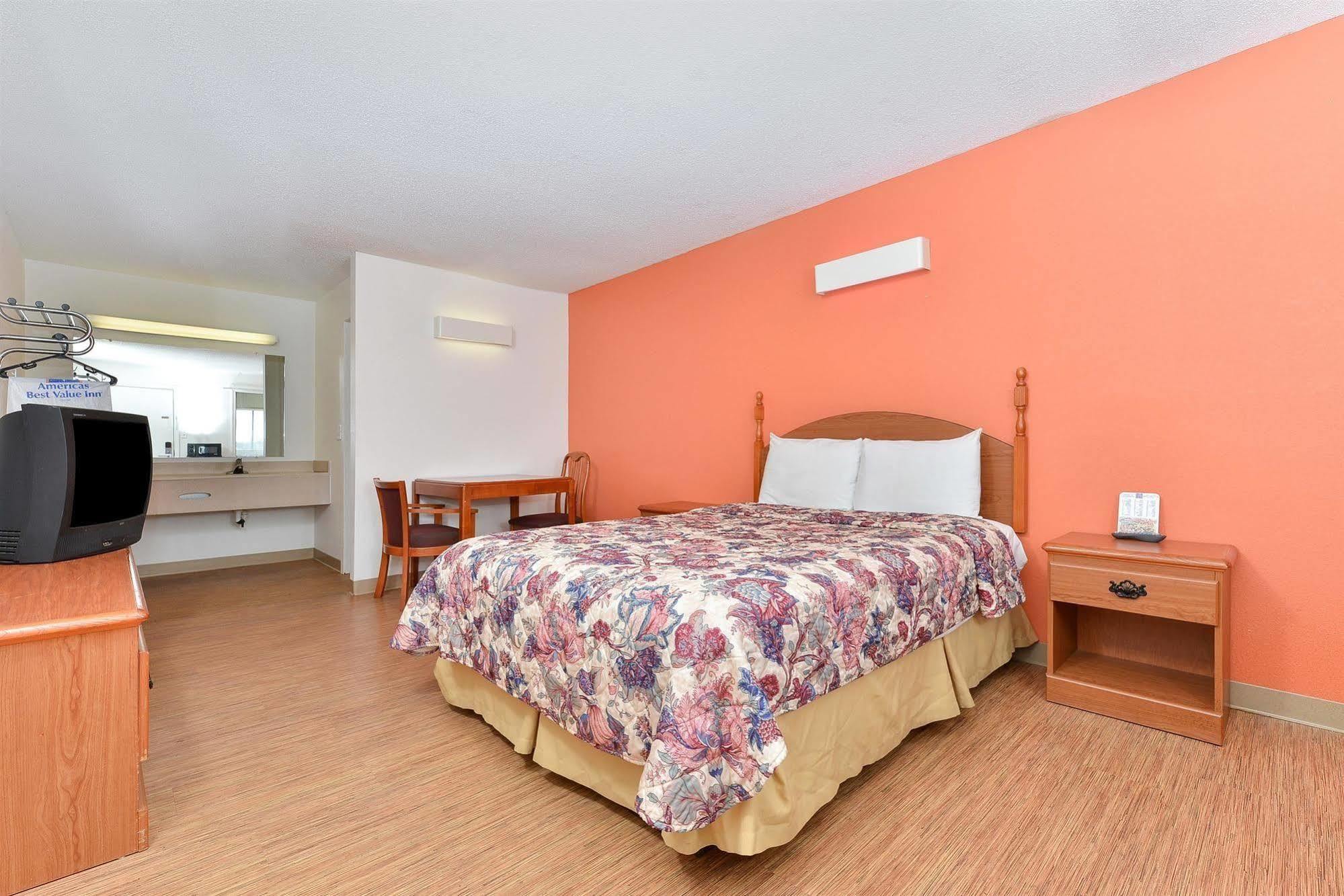 Crossroads Inn Лебанон Экстерьер фото